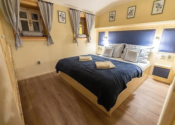 Stará škola Dolní Malá Úpa